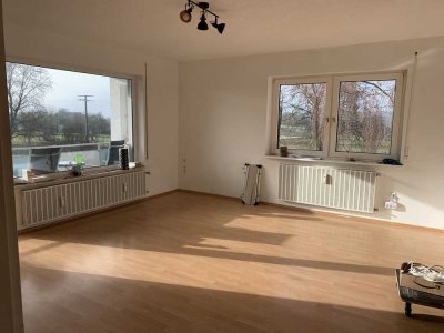 Helle 4-Zimmer-Wohnung am Ortsrand – mit Balkon, Gartenbereich & Einzug ab sofort