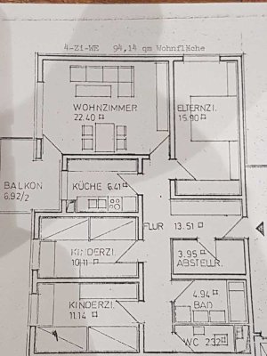 Gepflegte 4,5-Zimmer Wohnung im 6. OG in Böblingen