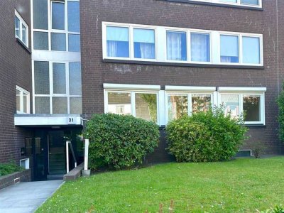2/3-Zimmer-Erdgeschosswohnung zentral in Sülldorf
