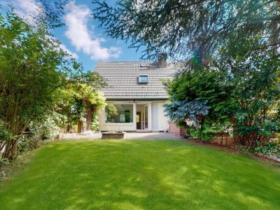 Bezugsfreies Einfamilienhaus mit schönem Garten und großzügiger Terrasse in ruhiger Lage