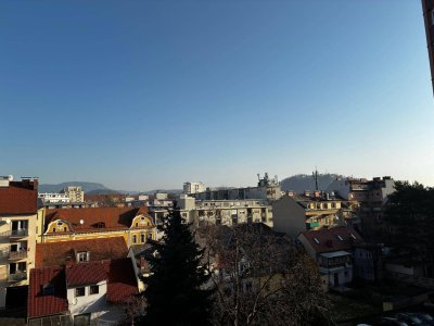 Neu Sanierte Wohnung mit Top-Aufteilung