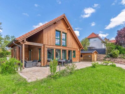 Jetzt Ihr Traumhaus kaufen! Helles großzügiges Holz-EFH in ruhiger Wohnlage in Sambach-Pommersfelden