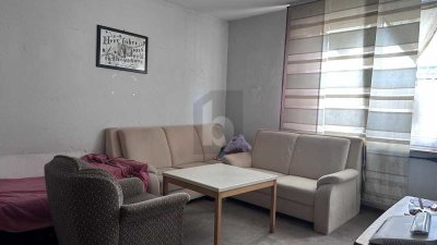 ZWEIFAMILIENHAUS MIT GROßEM GRUNDSTÜCK