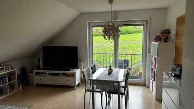 Gepflegte 2-Zimmer-Wohnung mit Balkon in Döttesfeld (Kreis Neuwied)