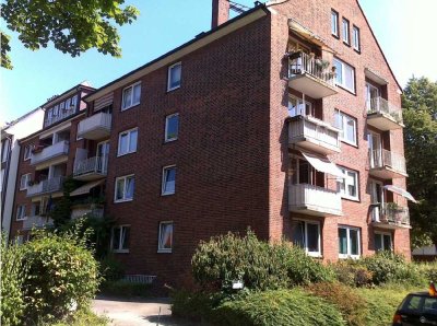2-Zimmer Wohnung im 4. OG mit Balkon in Hamburg-Barmbek-Süd