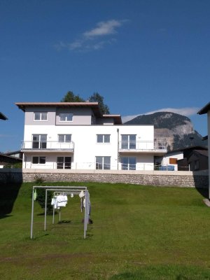 NEUWERTIGE 2 Zimmerwohnung mit eigener Terrasse(17m²) und eigenen Garten
