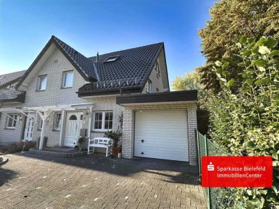 Niveauvolle Doppelhaushälfte in schöner und zentraler Lage von Ubbedissen