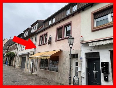 Zwangsversteigerung am 20.11.2025 - 
Kleines Wohn-/ und Geschäftshaus