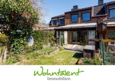 Für die kleine Familie: Reihenhaus im Gartenholz: ruhig und dicht zur Bahn