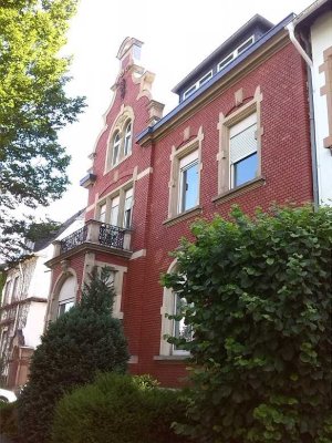 ***helle DG-Wohnung nahe der Saarlouiser Altstadt ***