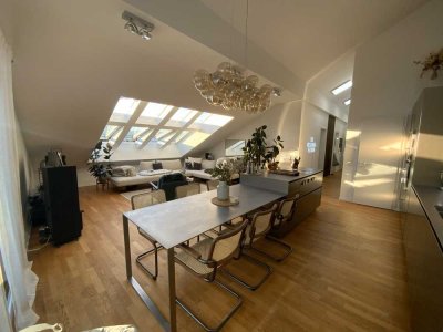 4-Zimmer Süd-West Wohnung mit Balkon + 2TG-Plätzen fußläufig zur Isar