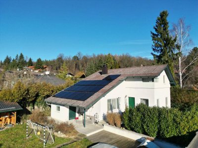 SCHÖNES FAMILIENHAUS IN SONNIGER LAGE MIT POOL UND GARAGE