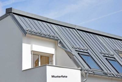 4-Zimmer-Wohnung nebst Balkon und TG-Stellplatz