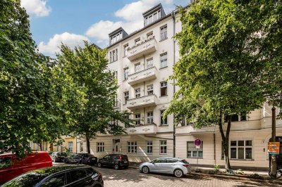 3-ZIMMER TRAUMWOHNUNG IM BÖTZOWVIERTEL MIT BALKON UND AUFZUG