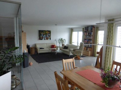 Geräumige, neuwertige 4-Raum-Wohnung in Stadtvilla in Bretten, möbliert, befristet 1 - 3 Jahre