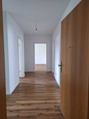 Erstbezug nach Sanierung: Moderne 3-Zimmer-Wohnung mit Balkon in Velbert-Mitte