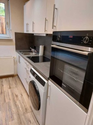 Schöne 2-Zimmer-Souterrain-Wohnung mit neuer Einbauküche in Mannheim