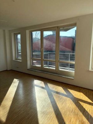Charmante 2 Zimmer Maisonettewohnung mit zwei Balkonen im Herzen von Ottensen