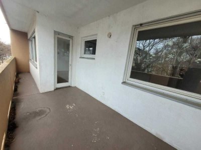 Großzügige Wohnung mit Süd- und West-Balkon, ruhig in Pfersee gelegen