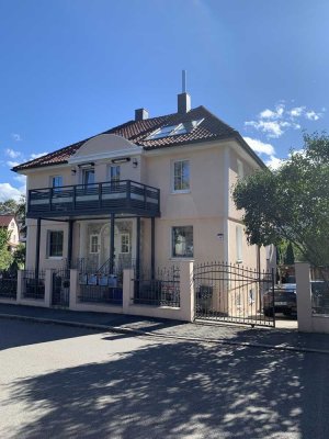 Exklusive Lage am Neckar, Teilmöbliert-kernsanierte-stilvolle 2-Zi.Wohnung mit toller EBK&Kaminofen
