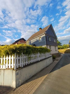 Einfamilienhaus  mit Garage  von Privat