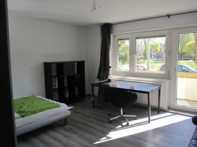 zentrale 3 Zi-WHG mit Balkon im EG (Hochparterre) zu verkaufen.
