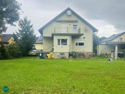 Charmantes Einfamilienhaus mit großem Garten &amp; Doppelgarage