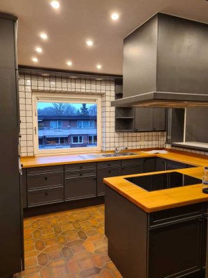 Exklusives 4-Zimmer Penthouse mit Balkon in Hamburg-Hummelsbüttel