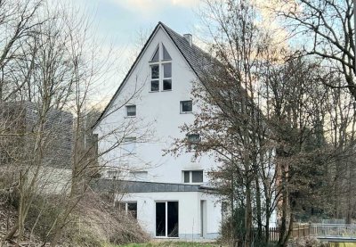 Vielseitiges 6-Familienhaus mit 4 freien Wohnungen und zusätzlichem Ausbaupotenzial
