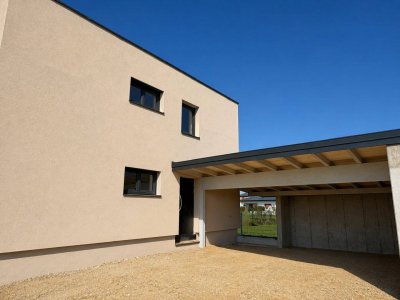 Neuwertige 3-Zimmer-Wohnung mit Garten in St. Martin