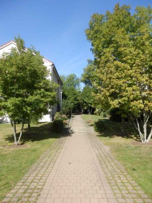 Bezugsfrei ab 31.08! Attraktive 3-Raumwohnung in ruhiger Randlage von Dresden mit EBK+TG-Stellplatz!
