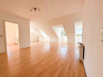 Geldern: Helle 2-Zimmer Dachgeschosswohnung ohne Staffel- oder Indexmiete in angenehmer Lage