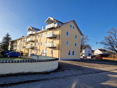 Neu renovierte 3-Zimmer Wohnung mit Balkon und Garage in Burghausen