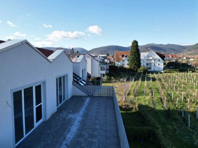 stilvolle, hochwertige 4-Zimmerwohnung - Blick über die Weinberge  und das Hambacher Schloß