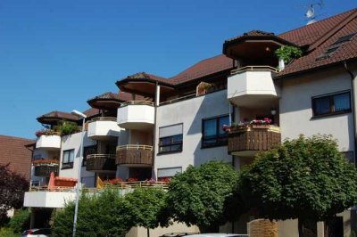Renovierungsbedürftige Wohnung in naturnaher Gegend