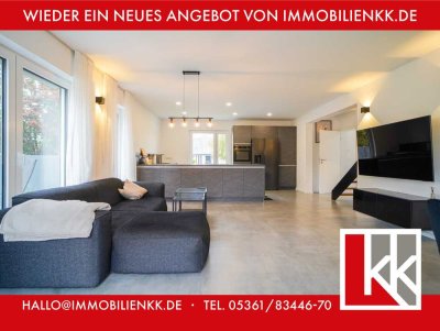 Helle Räume. Klare Linien. A+ Energieeffizientes Einfamilienhaus in Rümmer