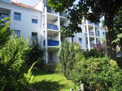 2-Zimmer Erdgeschoss-Wohnung mit Souterrain sowie mit Terrasse und Garten in Rosenheim-Happing