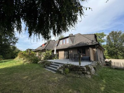 RESERVIERT - Einfamilienhaus mit Einliegerwohnung in unmittelbarer Waldnähe...
