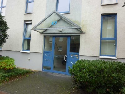 Moderne 2-Zimmer-Wohnung mit Balkon in gepflegtem 8-Parteien-Haus