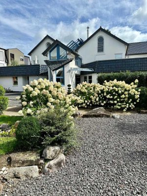 Traumhafte, gepflegte Penthouse-Wohnung mit lux. Innenausstattung,EBK in Bad Breisig mit Rheinblick