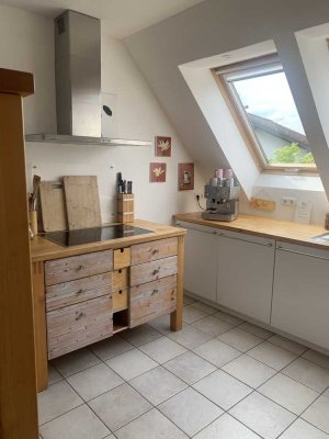 Helle 2-Zimmer Maisonette-Wohnung mit Balkon in Neunkirchen-Seelscheid