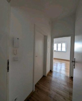 Helle 2-Zimmer Wohnung mit Balkon