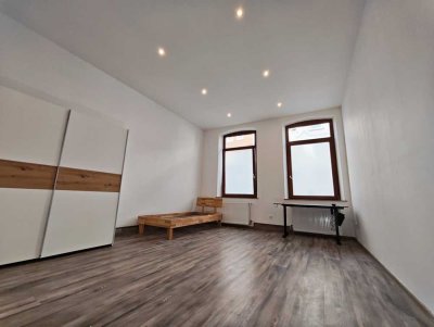 Frisch sanierte & vollmöblierte WG-Zimmer (2 Zimmer frei)