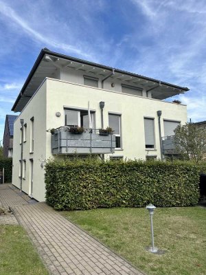 Helle 2-Zimmer-Wohnung mit Balkon in ruhigem Haus
