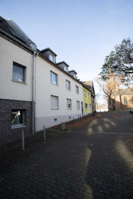 3-Einh.-Mehrfamilienhaus in zentral. Lage: Leverkusen-Wiesdorf