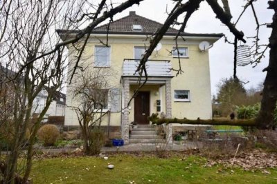 Doppelhaushälfte auf großem Grundstück in KS-Fasanenhof - provisionsfrei
