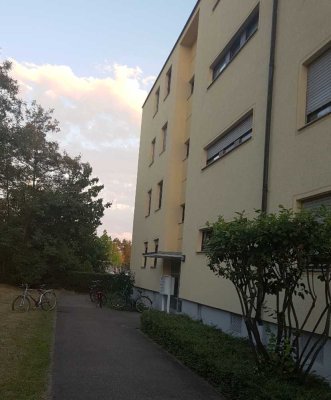 Helle 3-Zimmer-Wohnung mit Balkon in Karlsruhe, Erstbezug nach Renovierung
