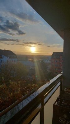 WG geeignete 4-Zimmer-Wohnung mit großem Balkon in Dresden