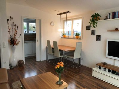 zum 01.05.  bezugsfrei: stilvolle "möblierte" 2-Zimmer-Penthouse-Wohnung