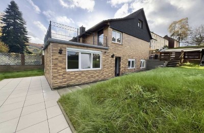 Freistehendes Einfamilienhaus / Zweifamilienhaus frisch renoviert & sofort bezugsfertig